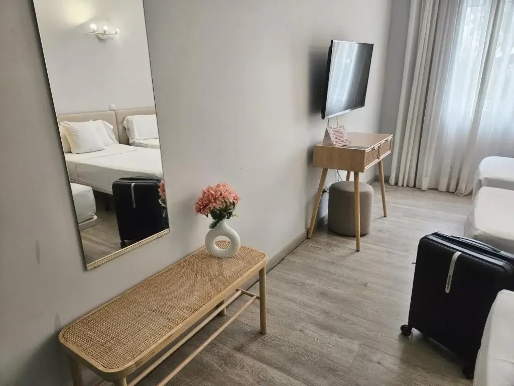 Room 5 